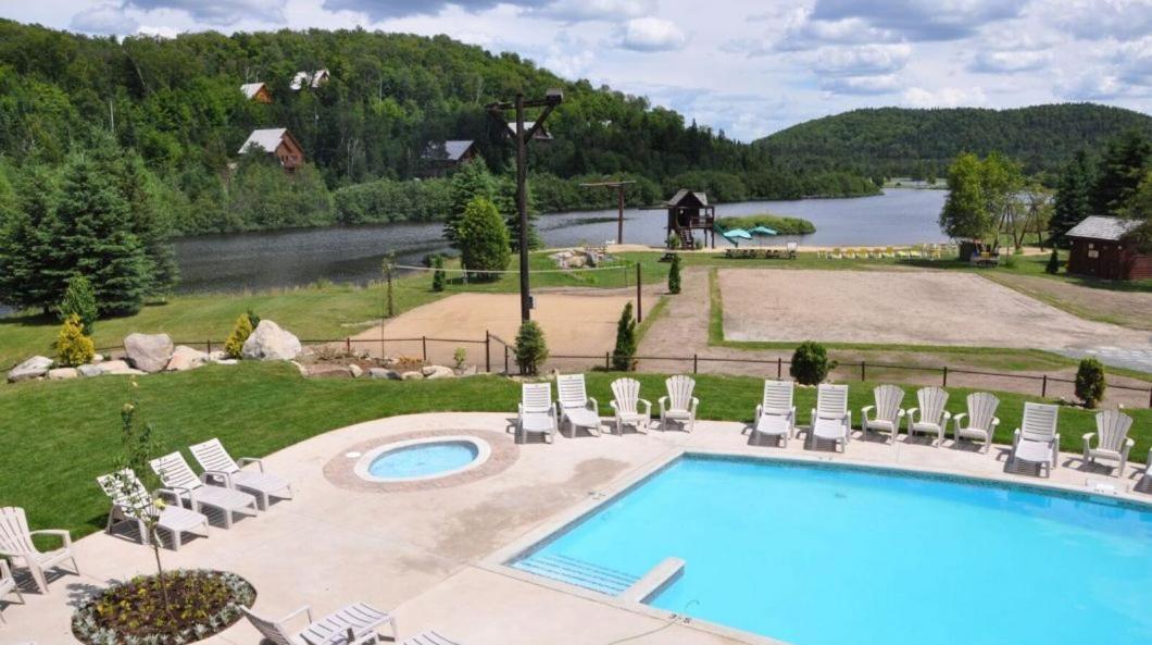 The Chic Shack - Golf, Ski, Spa Saint-Faustin Esterno foto